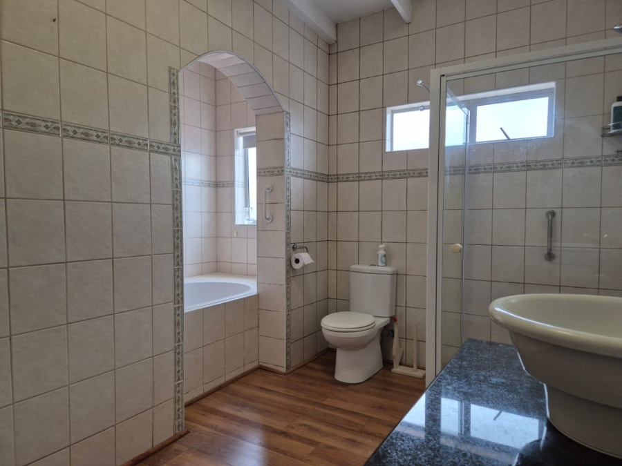 3 Bedroom Property for Sale in Stilbaai Wes Western Cape